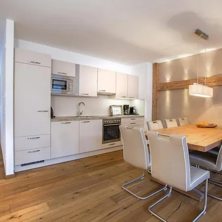 Residenz Wildkogelbahnen 1 *